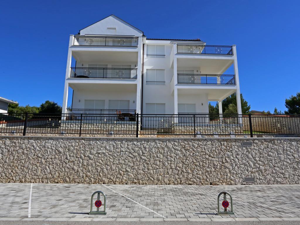 Lovely Apartment With Beautiful Pool Primošten Zewnętrze zdjęcie