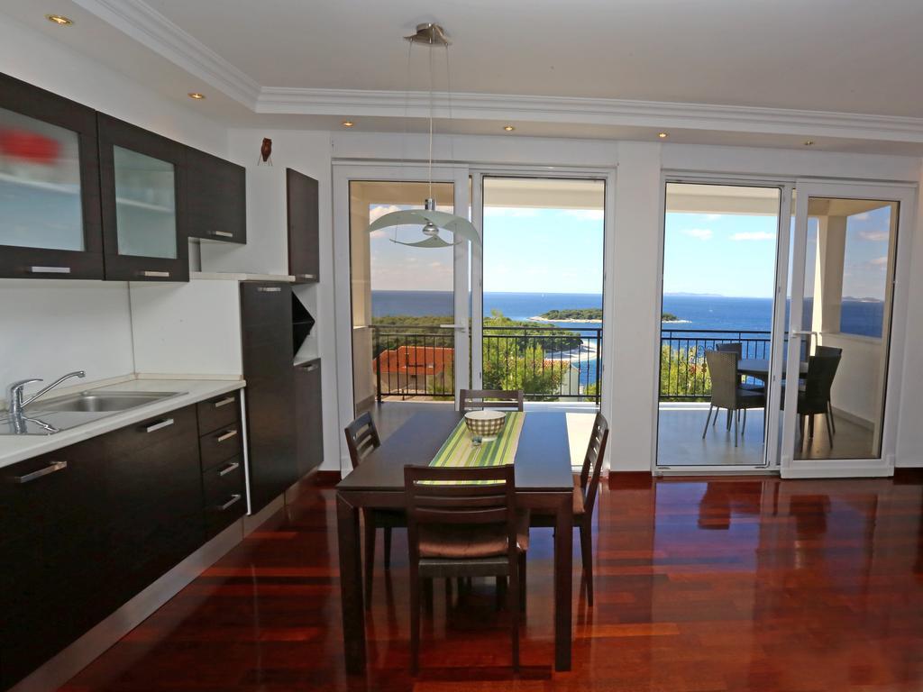 Lovely Apartment With Beautiful Pool Primošten Zewnętrze zdjęcie