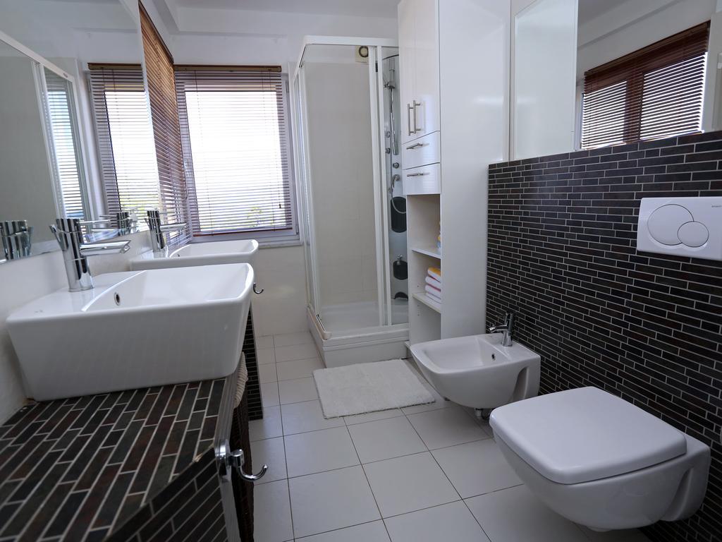 Lovely Apartment With Beautiful Pool Primošten Zewnętrze zdjęcie